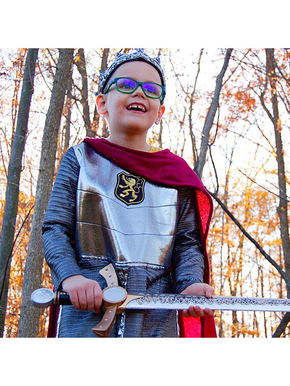 Costume de chevalier dargent avec cape rouge 5/6ans